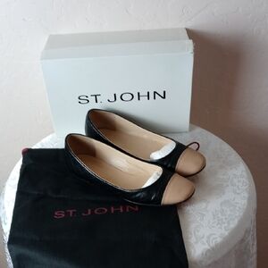 St. John Women's Black and Tan Flats